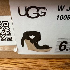 UGG Women's Black and Tan Wedge Sandals